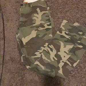 Mans dockers camouflage pants